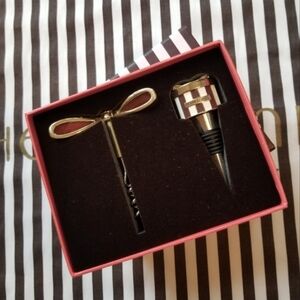 ❗Henri Bendel Hat Box and Bow Cork Screw and Bottle Stopper Set❗